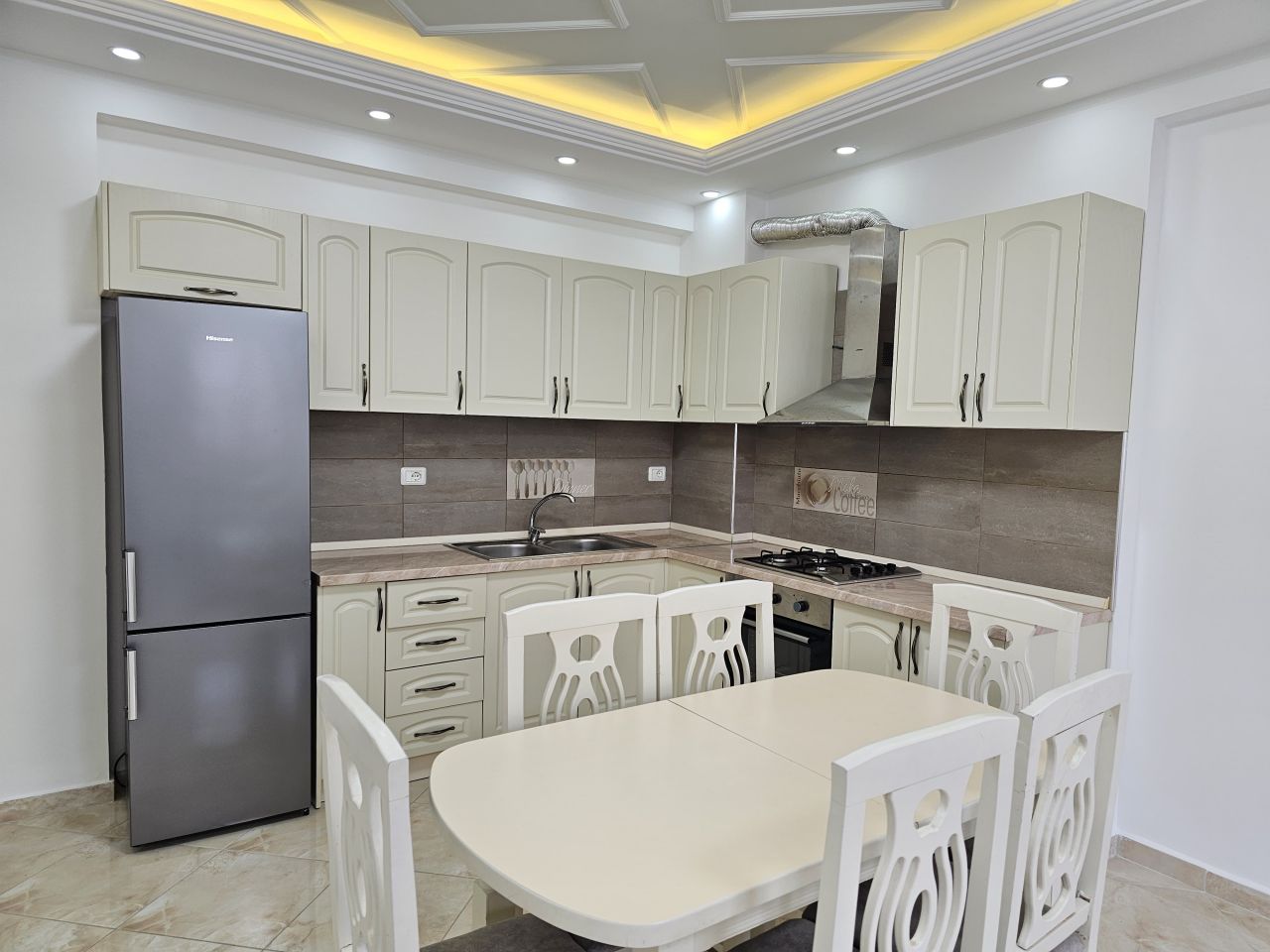 Албанская недвижимость на продажу во Влёре, расположена в хорошем районе, недалеко от пляжа